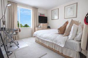 Photo 6- click for photo gallery